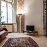 Story House - * Pisa