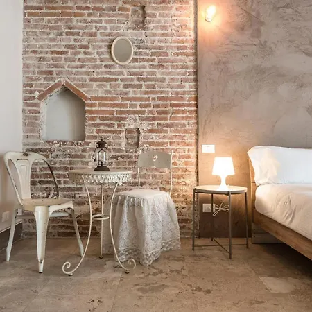 Story House - * Pisa