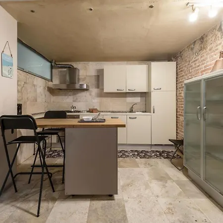 Story House - * Pisa